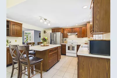 172 Landry Ave, North Attleboro, MA 02760 - Photo 7