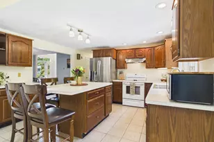 172 Landry Ave, North Attleboro, MA 02760 - Photo 7