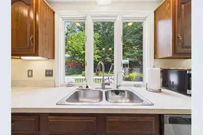 172 Landry Ave, North Attleboro, MA 02760 - Photo 9