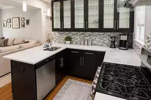 22 Santuit St, Boston, MA 02124 - Photo 7