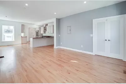 390 Medford St #1A, Somerville, MA 02145 - Photo 11