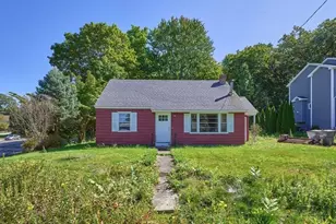 11 West St, Grafton, MA 01519 - Photo 3