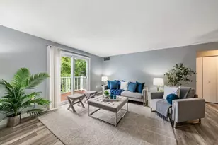 8 Post Oak Ln, Natick, MA 01760 - Photo 3