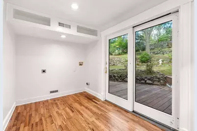 17 Cottage Street, Marblehead, MA 01945 - Photo 11