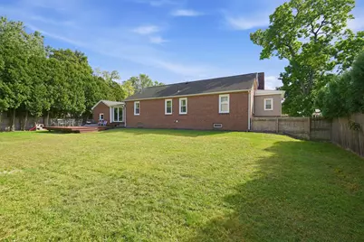 105 Edward St, Agawam, MA 01001 - Photo 3