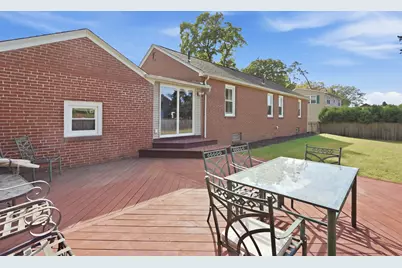 105 Edward St, Agawam, MA 01001 - Photo 7