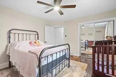 105 Edward St, Agawam, MA 01001 - Photo 23