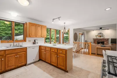 31 Raymond Way, Ashland, MA 01721 - Photo 13