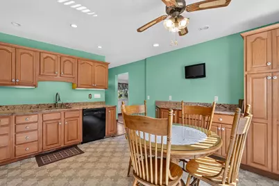 37 Chipaway Rd, Freetown, MA 02717 - Photo 7