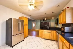355 Peckham St, Fall River, MA 02724 - Photo 5