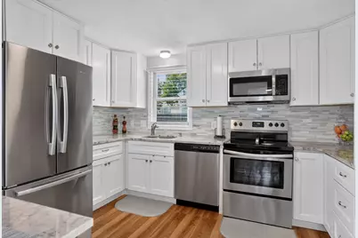 22 Byron St, Worcester, MA 01605 - Photo 9