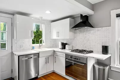 47 Sanford St, Melrose, MA 02176 - Photo 9