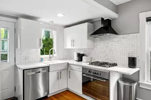 47 Sanford St, Melrose, MA 02176 - Photo 9