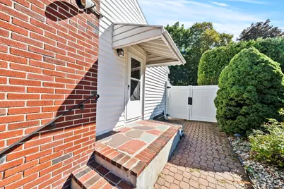 38 Bonavesta St, Lynn, MA 01905 - Photo 27