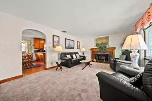38 Bonavesta St, Lynn, MA 01905 - Photo 3