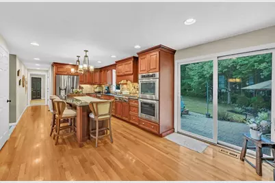 93 McClellan Rd, Sutton, MA 01590 - Photo 3