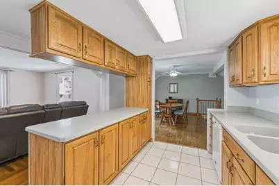 4 Amos St, Tewksbury, MA 01876 - Photo 9