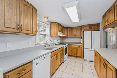 4 Amos St, Tewksbury, MA 01876 - Photo 7