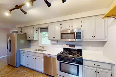 86 E Buckland Rd, Shelburne, MA 01370 - Photo 9
