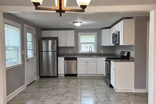 30 Amesbury St, Worcester, MA 01605 - Photo 3