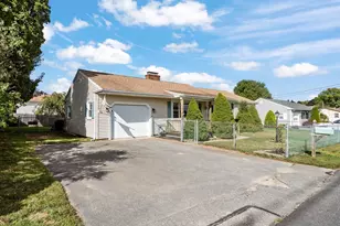 935 Allen St, Dartmouth, MA 02747 - Photo 3