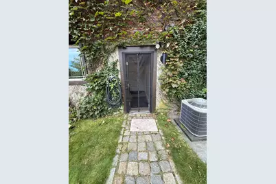 4 Robin Hood Road #1, Arlington, MA 02474 - Photo 1