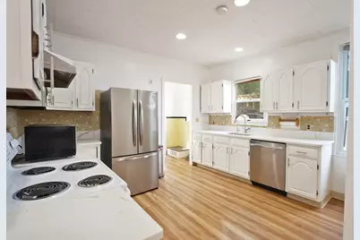 82 Hawthorne St, Malden, MA 02148 - Photo 5