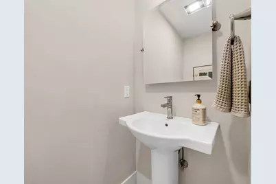 142 Main St #4, Amesbury, MA 01913 - Photo 15