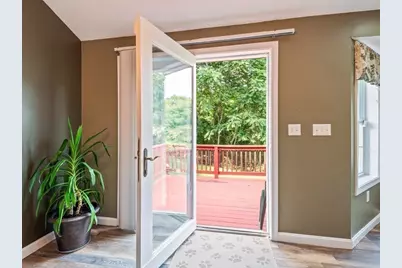 37 Moreland Green Dr, Worcester, MA 01609 - Photo 9