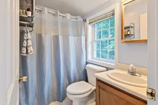 37 Moreland Green Dr, Worcester, MA 01609 - Photo 17