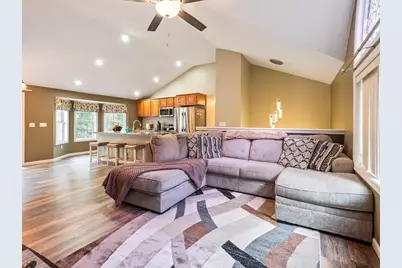 37 Moreland Green Dr, Worcester, MA 01609 - Photo 13