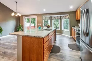 37 Moreland Green Dr, Worcester, MA 01609 - Photo 7