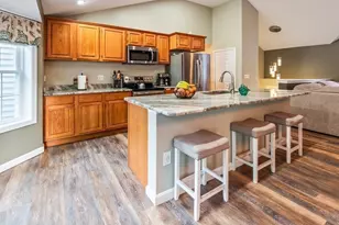 37 Moreland Green Dr, Worcester, MA 01609 - Photo 5