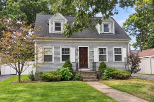 142 Morton St, West Springfield, MA 01089 - Photo 1