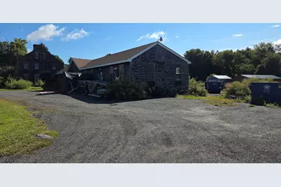 33 Myricks St, Lakeville, MA 02347 - Photo 5
