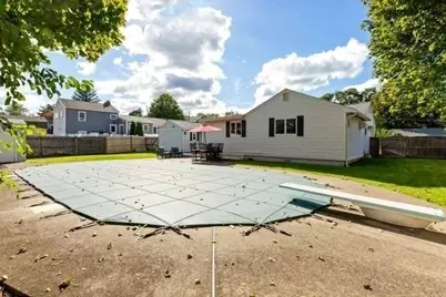 15 Marlboro Rd, Woburn, MA 01801 - Photo 29