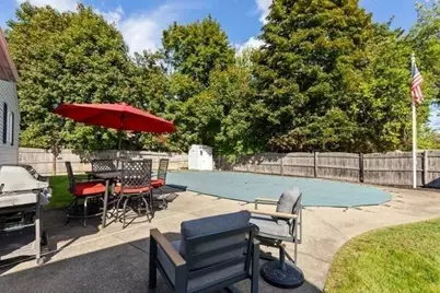 15 Marlboro Rd, Woburn, MA 01801 - Photo 31