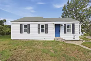 13 Elm St, Leominster, MA 01453 - Photo 1