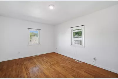 150 Lawndale St, Chicopee, MA 01013 - Photo 19