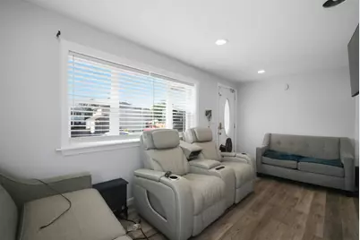 150 Lawndale St, Chicopee, MA 01013 - Photo 9