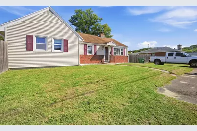 150 Lawndale St, Chicopee, MA 01013 - Photo 3