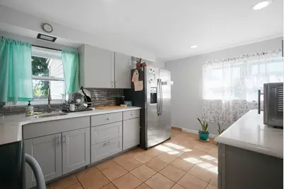 150 Lawndale St, Chicopee, MA 01013 - Photo 5