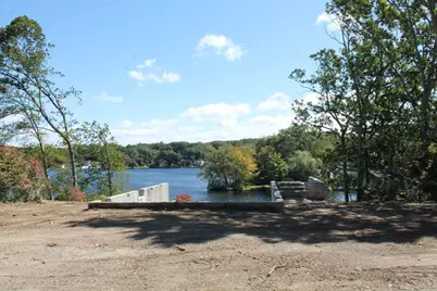 133 Lakeshore, Blackstone, MA 01504 - Photo 3