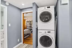 24 Englewood Ave, Everett, MA 02149 - Photo 13