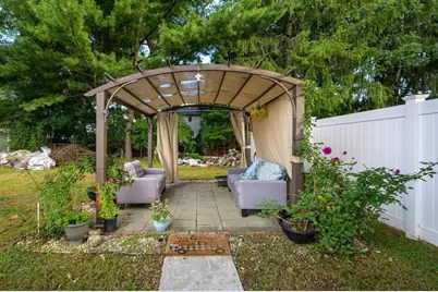 66 Hillside Ave, West Springfield, MA 01089 - Photo 27