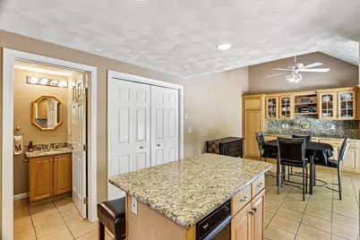 28 Hampden Ave, Burlington, MA 01803 - Photo 9