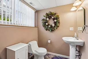 28 Hampden Ave, Burlington, MA 01803 - Photo 31