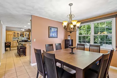 28 Hampden Ave, Burlington, MA 01803 - Photo 3