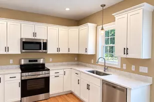 23 Water St, Berkley, MA 02779 - Photo 11