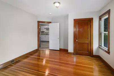 373 Highland St, Northbridge, MA 01534 - Photo 9